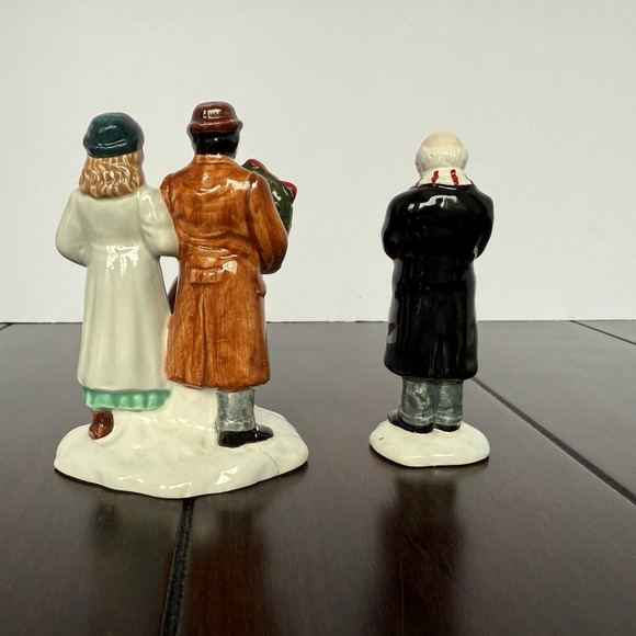 Dept 56 Snow Village Going To The Chapel Set Of 2 Ceramic Hand Painted #5476-3 - Picture 7 of 9